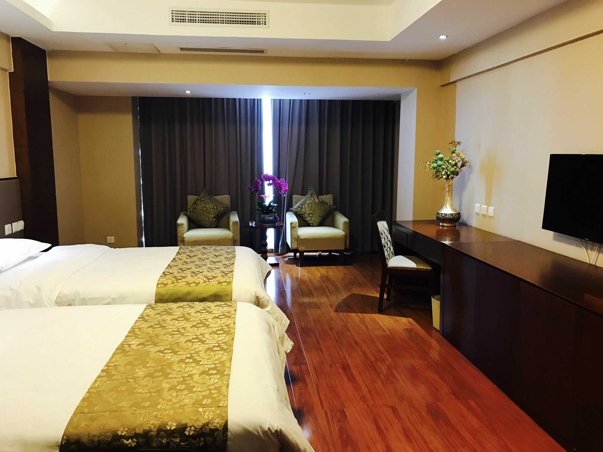 Weihai Golden Bay Holiday Hotel Exterior photo